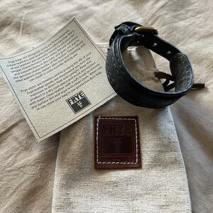 FRYE Melissa leather buckle bracelet in antique blue.
